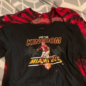 Official NFL XL Chiefs Shirts. Patrick Mahomes Super Bowl Shirt included.